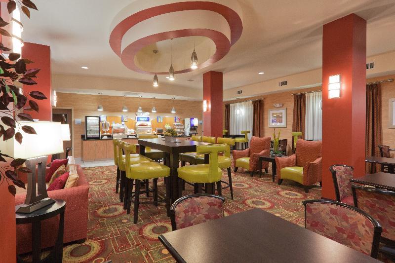 Holiday Inn Express Hotel Winona North By Ihg Екстер'єр фото